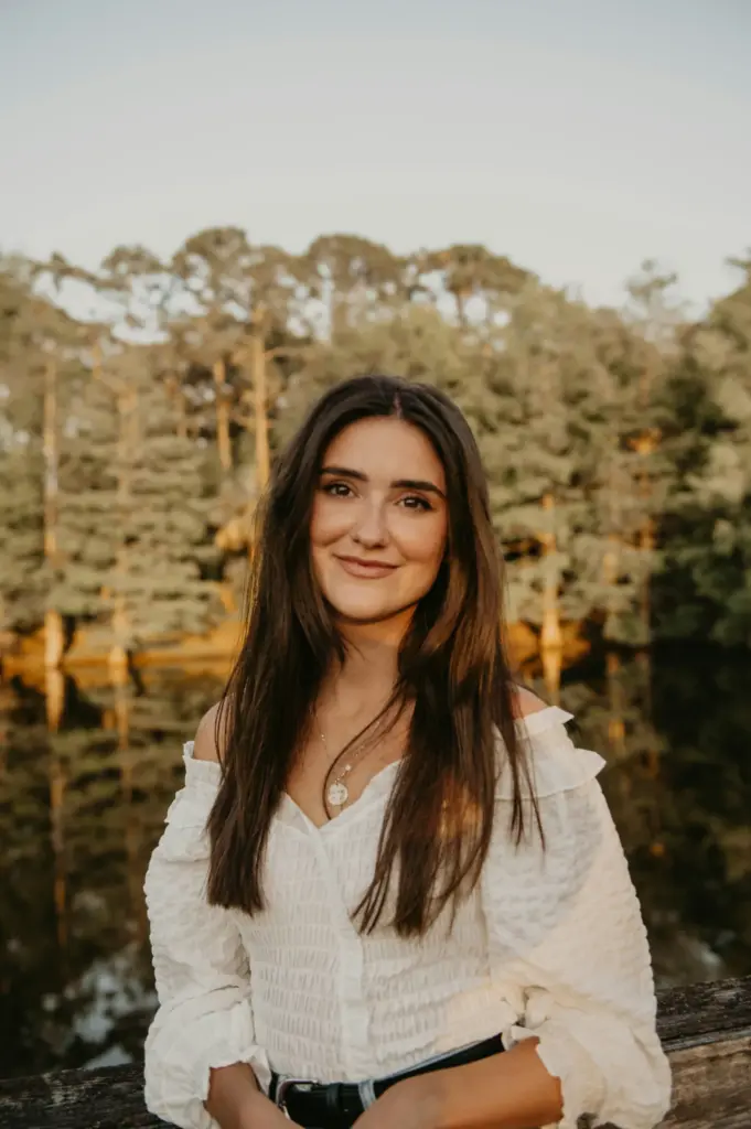 allyssa sayers w2Qx9eaA3I0 unsplash scaled 1